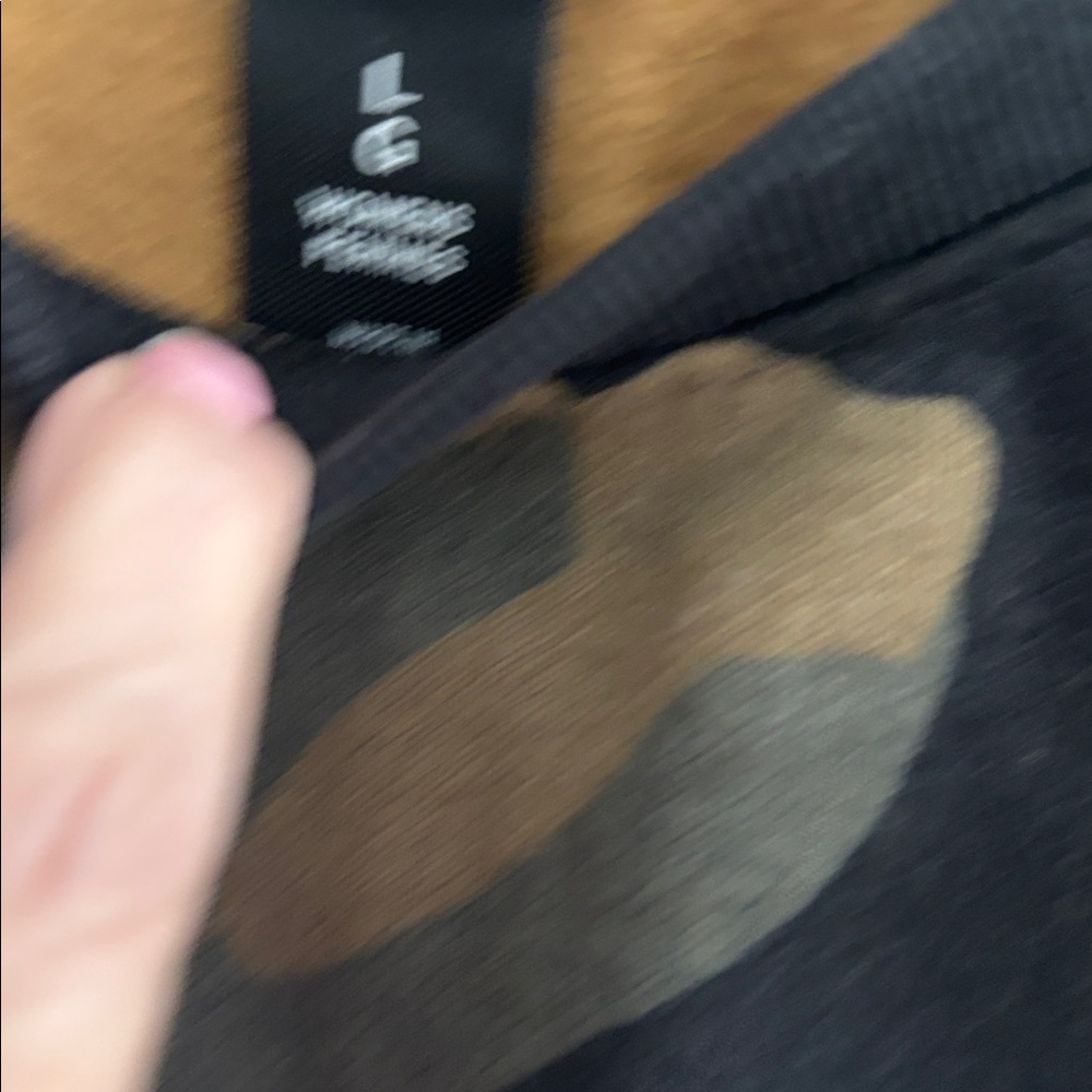 The North Face Black and Brown Camouflage Tee - Picture 3 of 4
